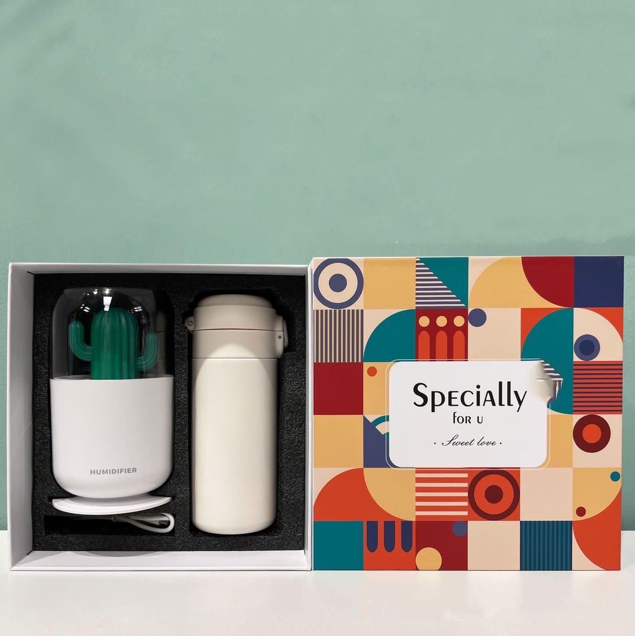 Personalized Gift Set Desk Idea