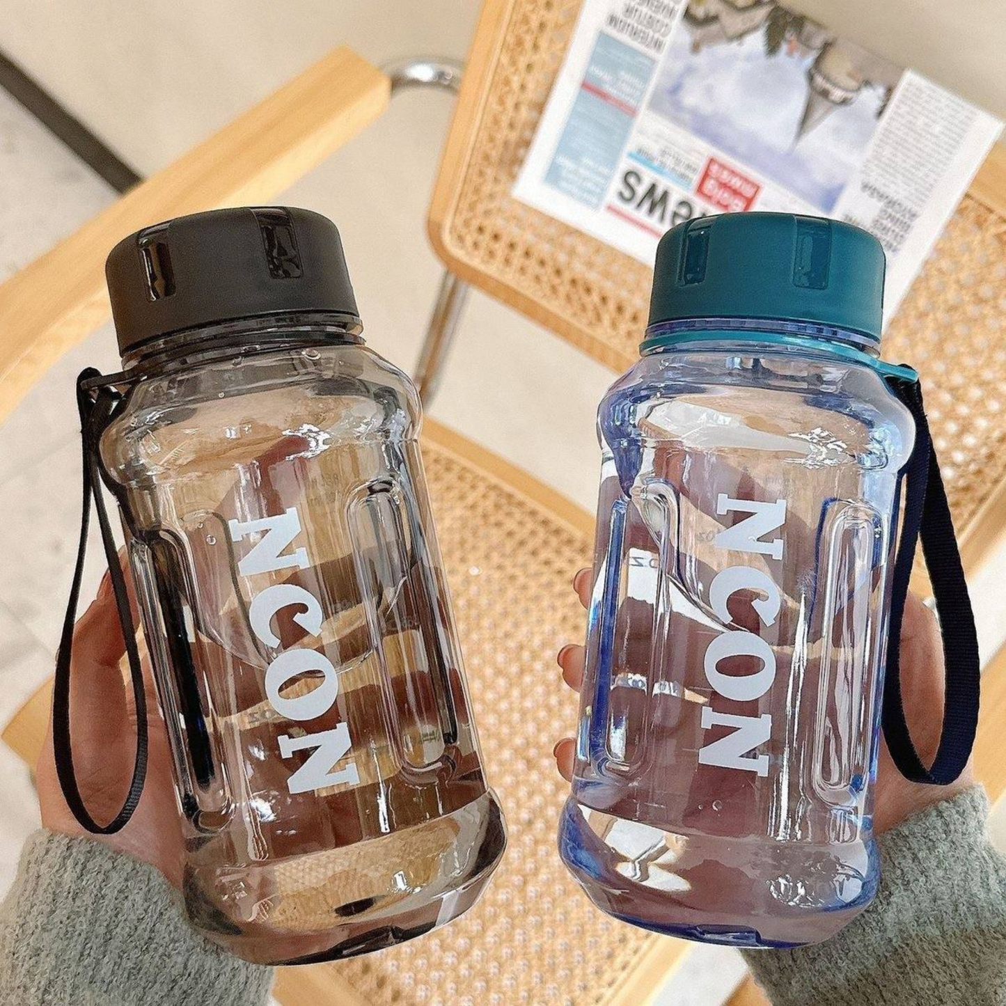 outdoor-water-bottle-with-carry-strap