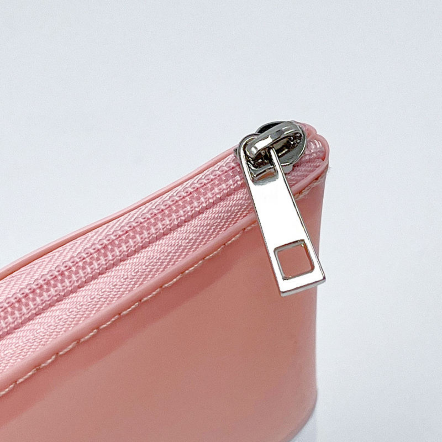 clear-pvc-travel-makeup-pouch