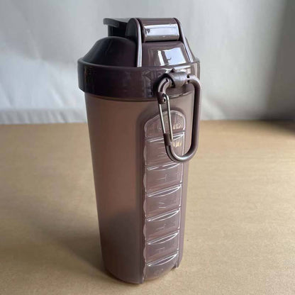 gym-shaker-bottle-storage-compartments