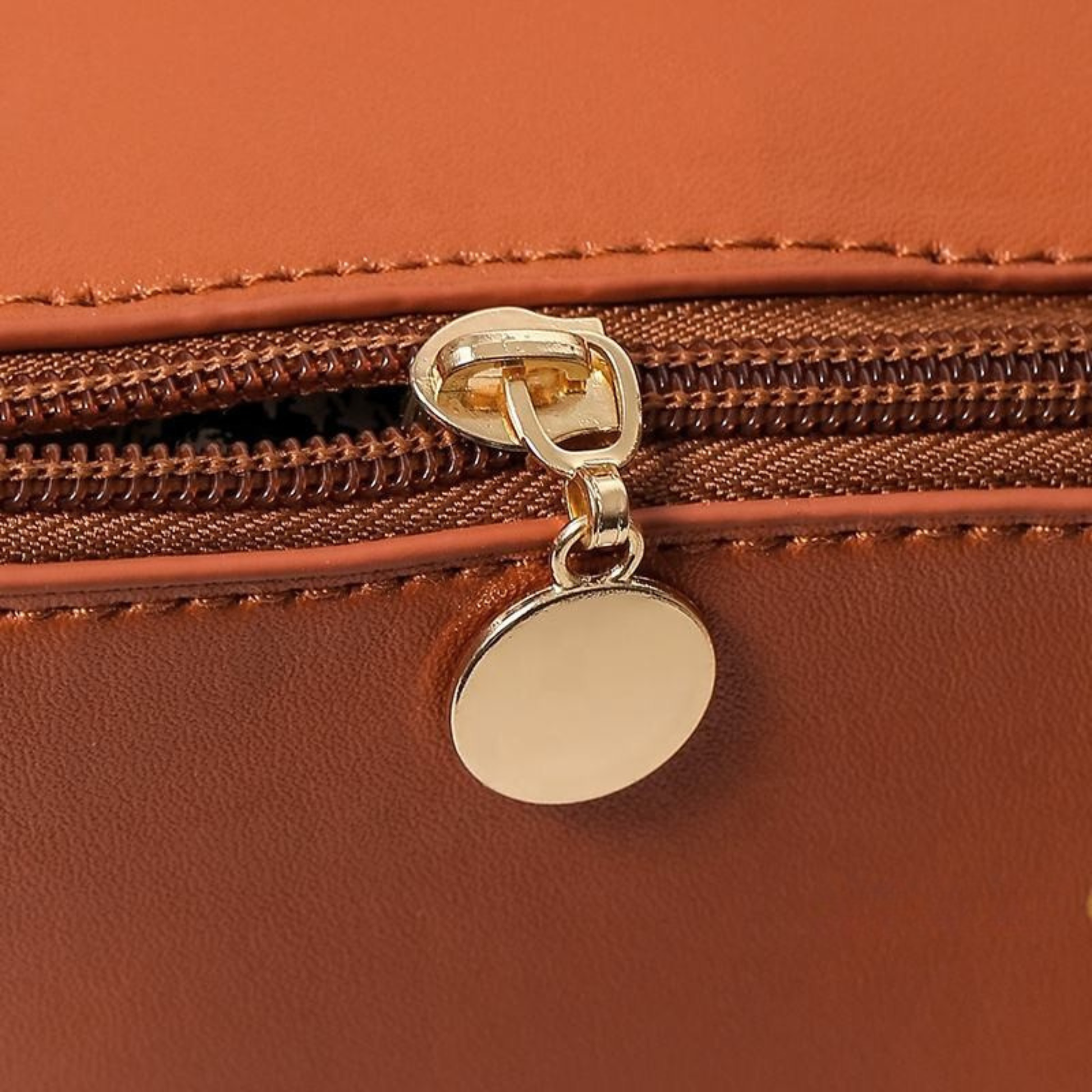 handle-cosmetic-pouch-waterproof-logo