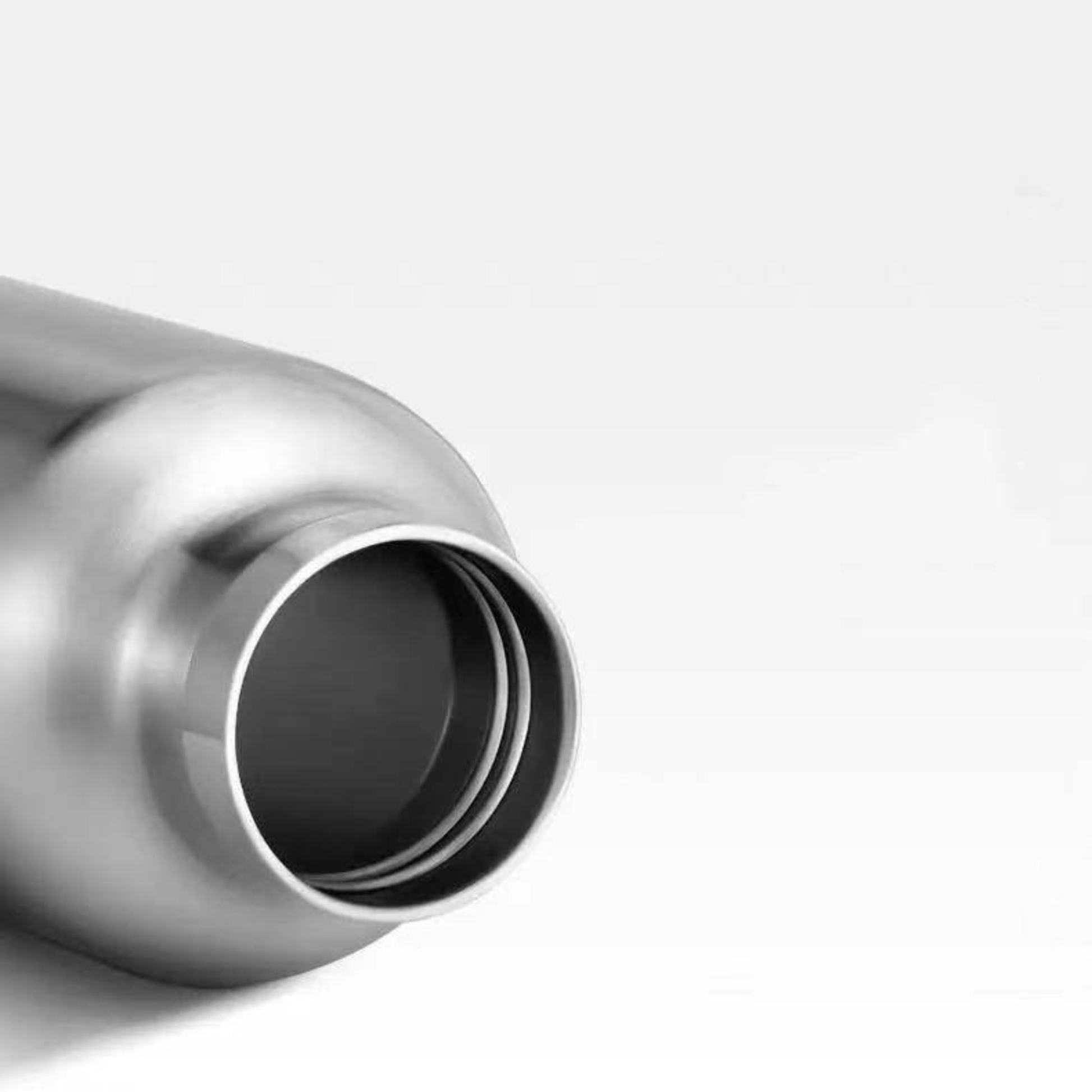 stainless-drink-bottle-with-cap