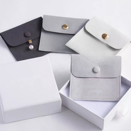 velvet-envelope-flap-pouch